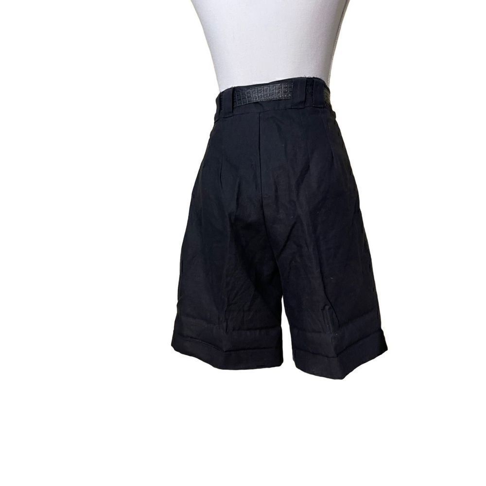 Hunters Run Women’s Black Belted Waist Pleated Front Shorts Size 7